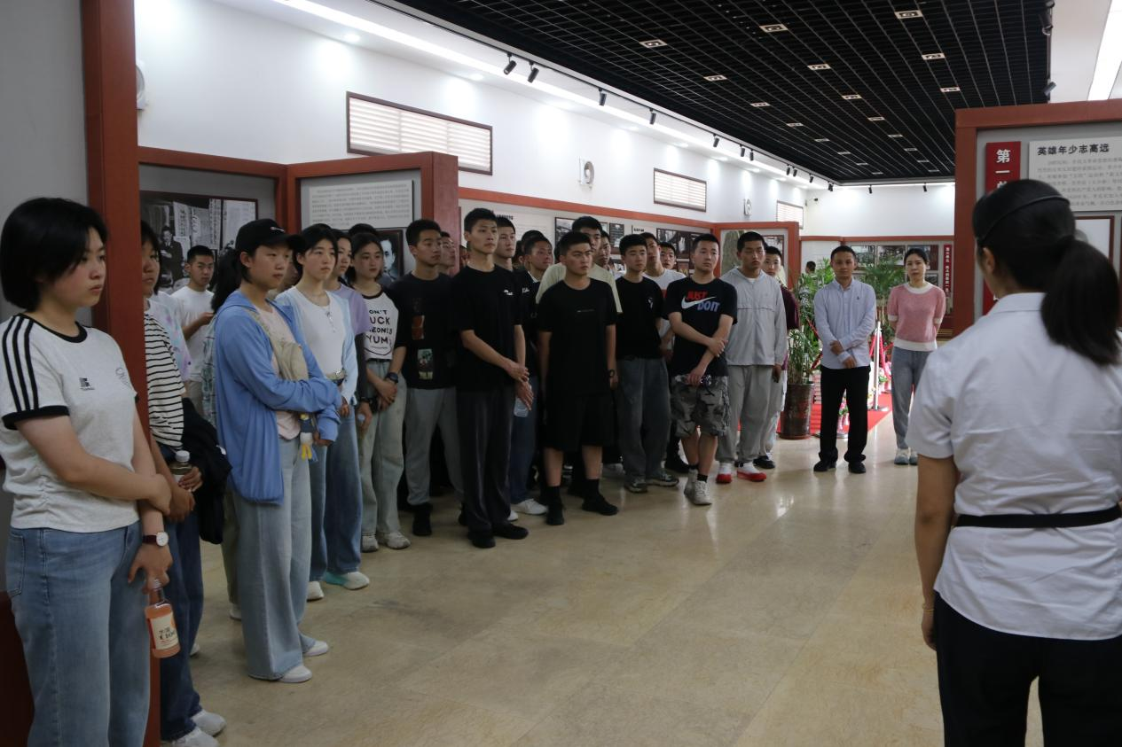 图片2.png 图片2.png